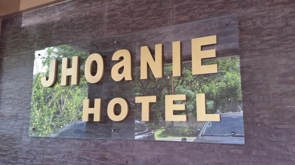 Jhoanie Hotel Tomohon Exterior foto