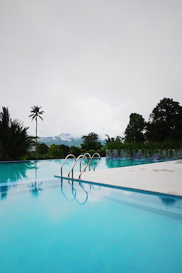 Jhoanie Hotel Tomohon Exterior foto